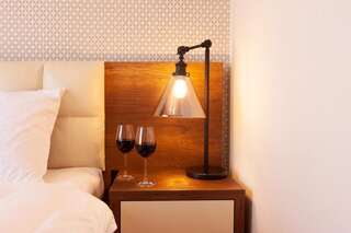 Отель Hotel Amser Тбилиси Двухместный номер с 1 кроватью и балконом (для 2 взрослых и 1 ребенка)-6